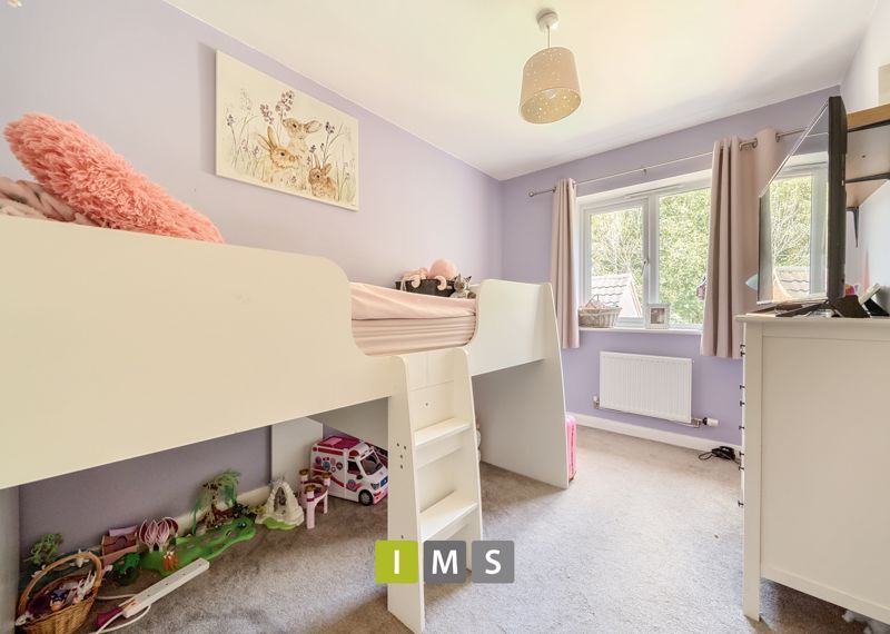 6 bed detached house for sale in Brickhill Way, Calvert, Buckingham MK18, £650,000