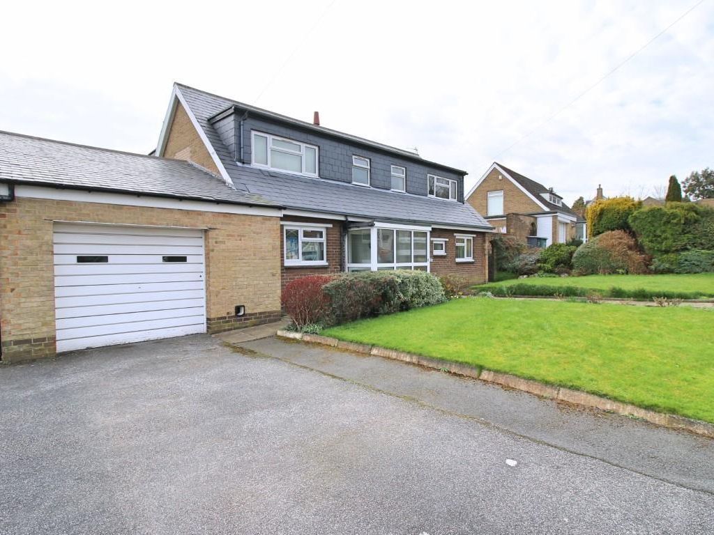 5 bed detached house for sale in Yew Tree Crescent, Daisy Hill, Bradford BD8, £465,000