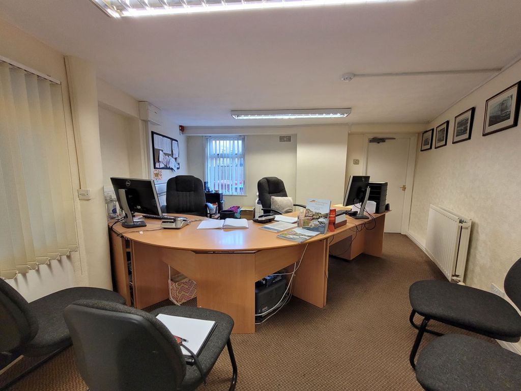Office to let in Cornmarket, Penrith CA11, £4,500 pa