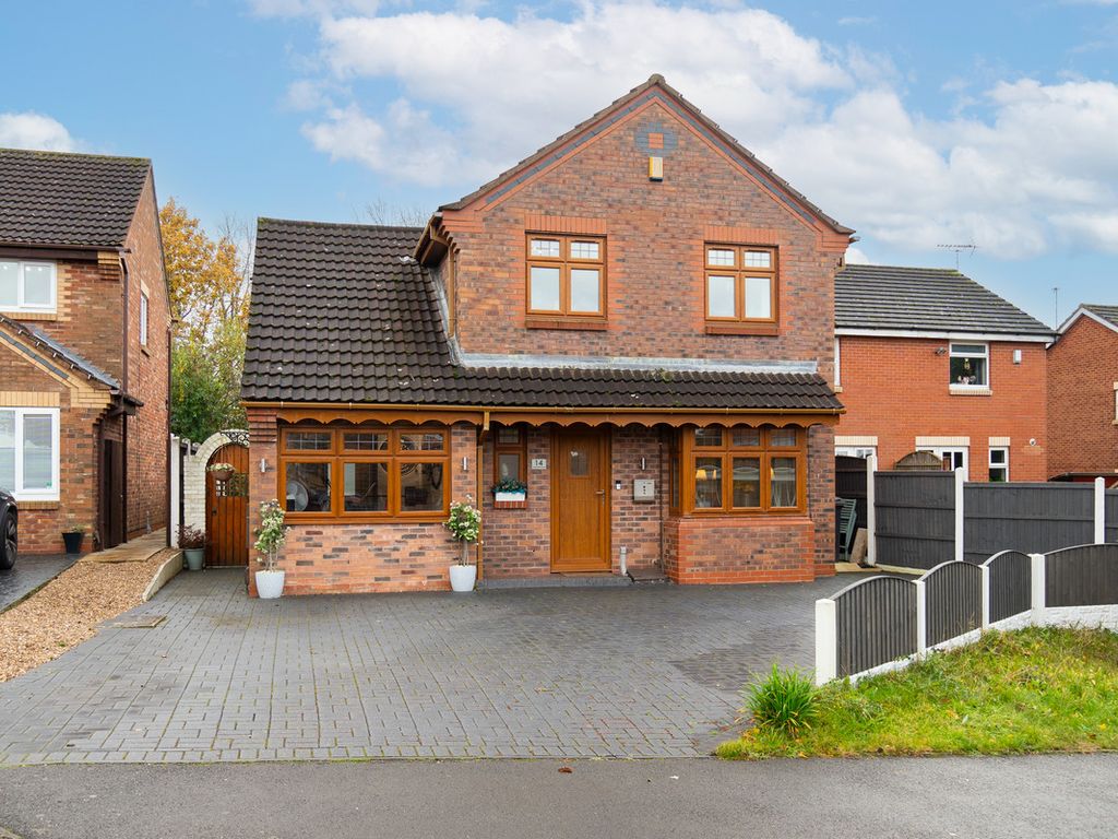 4 bed detached house for sale in Stoppard Close, Ilkeston DE7, £320,000