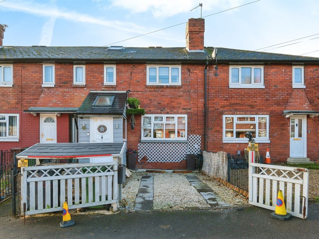 2 bed terraced house for sale in Scott Hall Avenue, Leeds LS7, £170,000