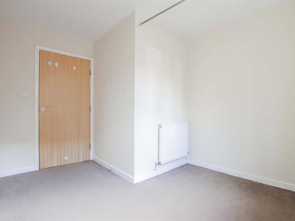 2 bed flat for sale in Imperial Court, Burnley BB12, £74,995