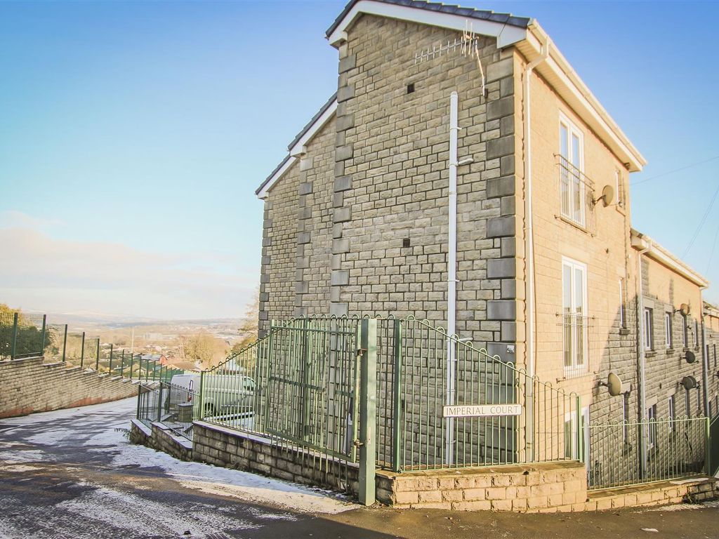 2 bed flat for sale in Imperial Court, Burnley BB12, £74,995