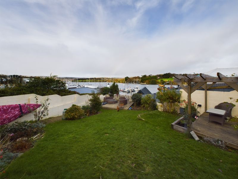 2 bed flat for sale in North Parade, Falmouth TR11, £460,000