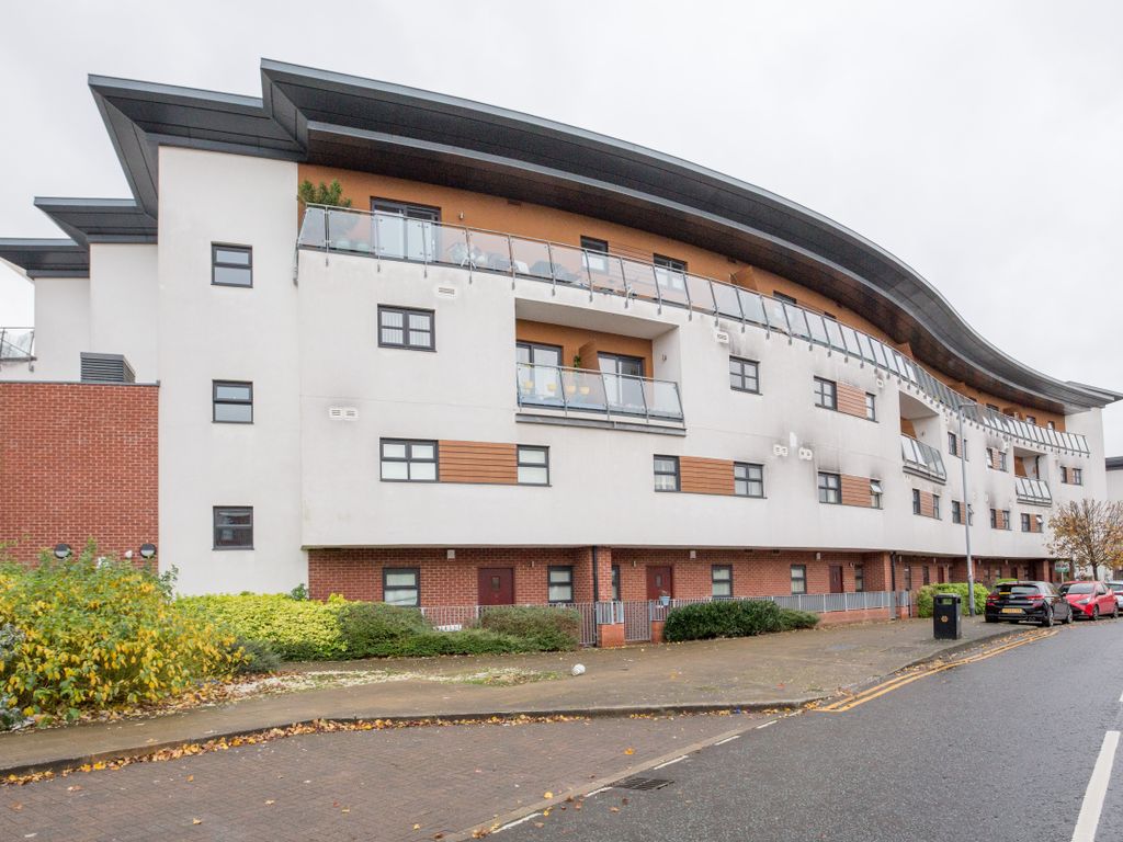 2 bed flat for sale in Blue Moon Way, Manchester M14, £168,000