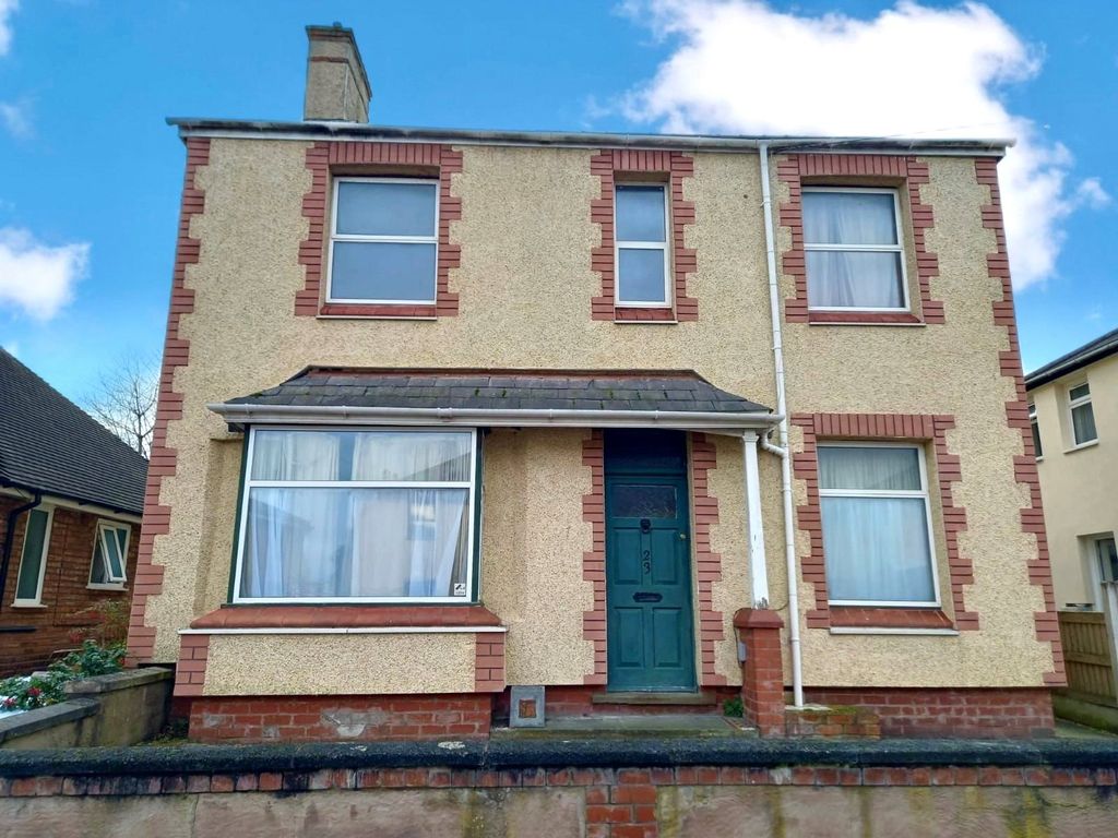 4 bed detached house for sale in Glynne Street, Connah