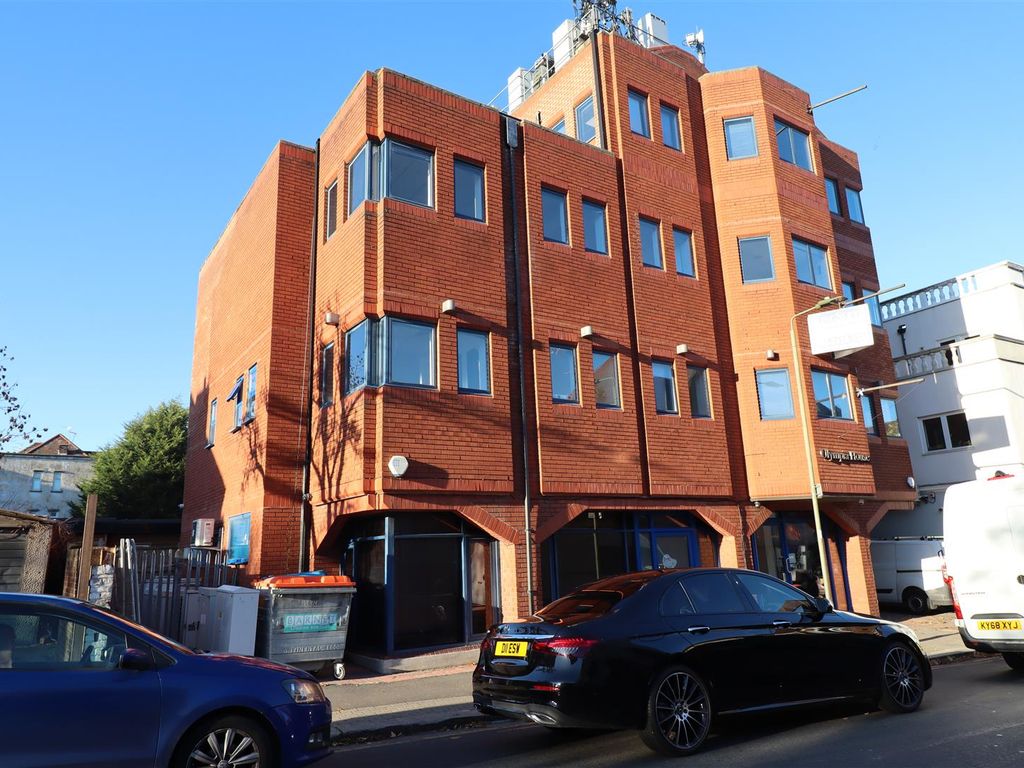 Commercial property to let in Armitage Road, London NW11, £10,740 pa