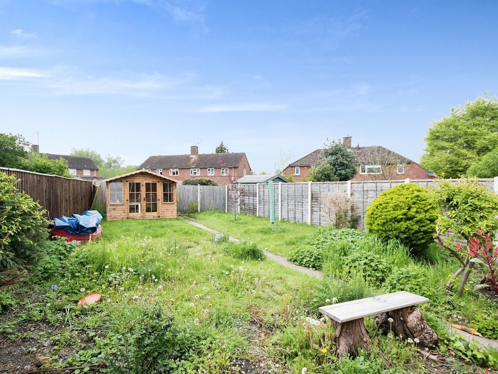 2 bed semi-detached house for sale in Picket Close, Fordingbridge SP6, £307,125