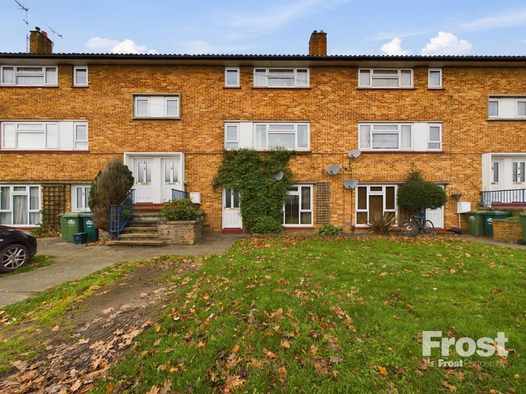 1 bed maisonette for sale in Clare Road, Stanwell, Middlesex TW19, £250,000