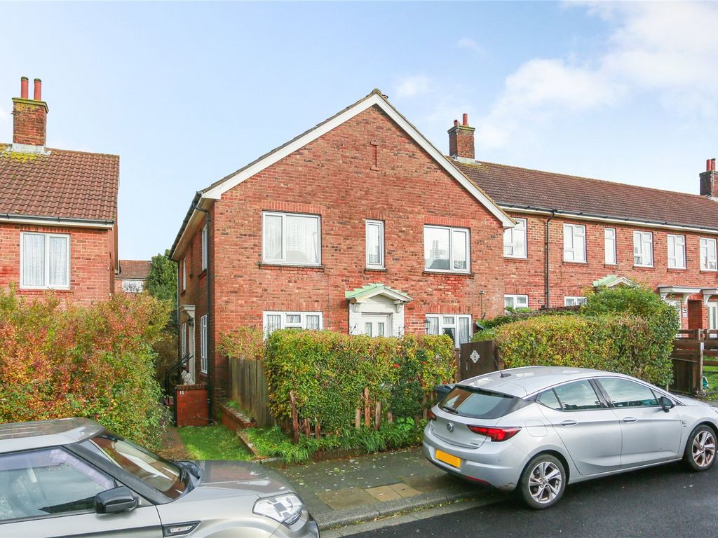 2 bed maisonette for sale in Hardwick Road, Hove, East Sussex BN3, £250,000