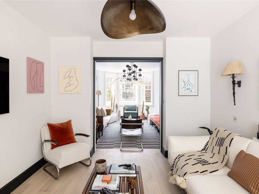 2 bed flat for sale in Stonor Road, London W14, £1,325,000