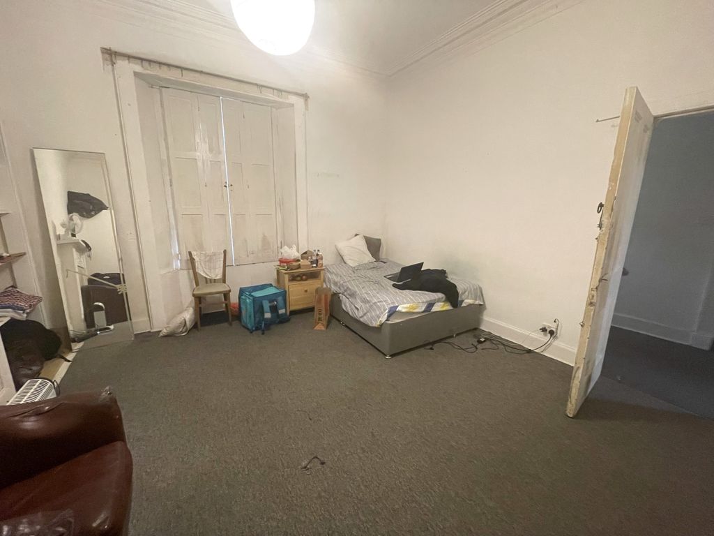6 bed flat for sale in Brougham Street, Edinburgh EH3, £350,000