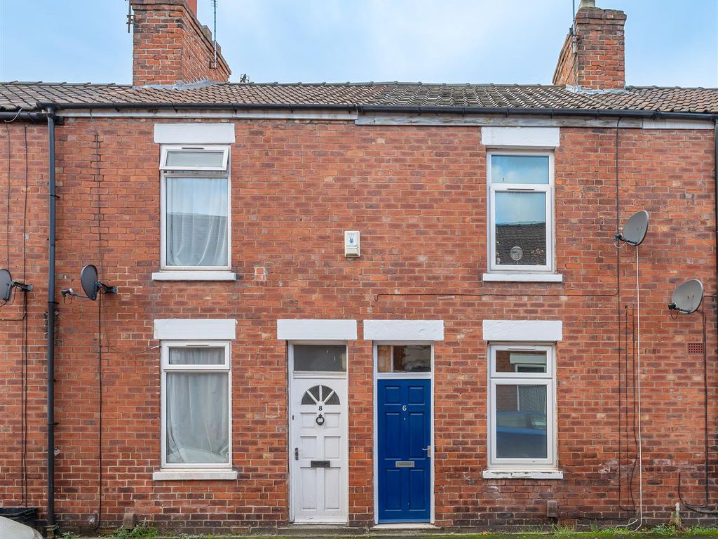 3 bed property for sale in Amber Street, York YO31, £325,000