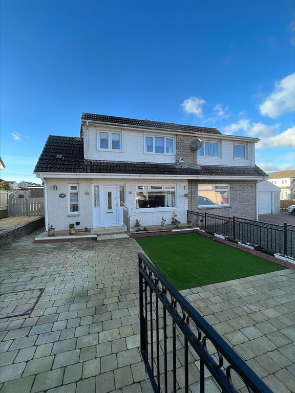 3 bed semi-detached house for sale in Spinningdale, Stonehouse, Larkhall ML9, £163,500