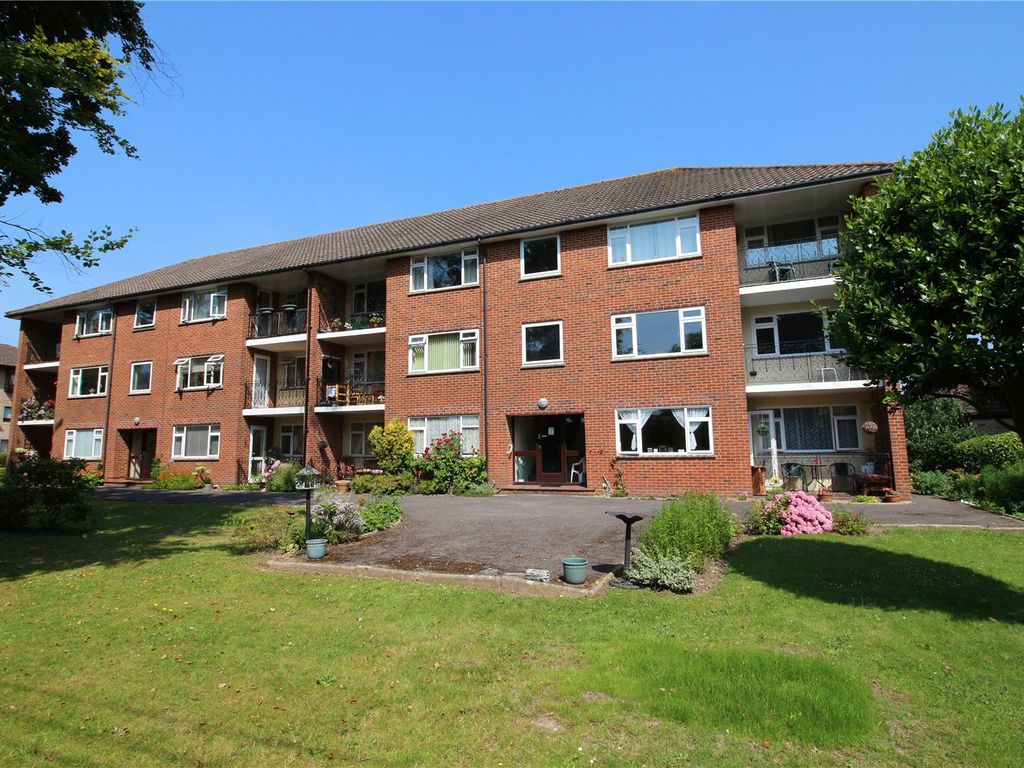 2 bed flat for sale in Spencer Court, Spencer Road, New Milton, Hampshire BH25, £149,950