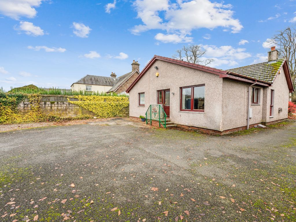 3 bed bungalow for sale in Townhead, Coupar Angus, Blairgowrie PH13, £250,000