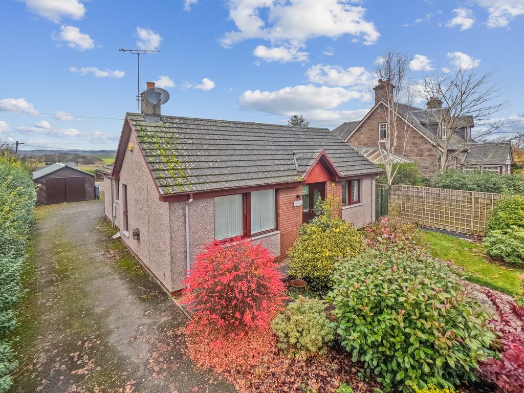 3 bed bungalow for sale in Townhead, Coupar Angus, Blairgowrie PH13, £250,000