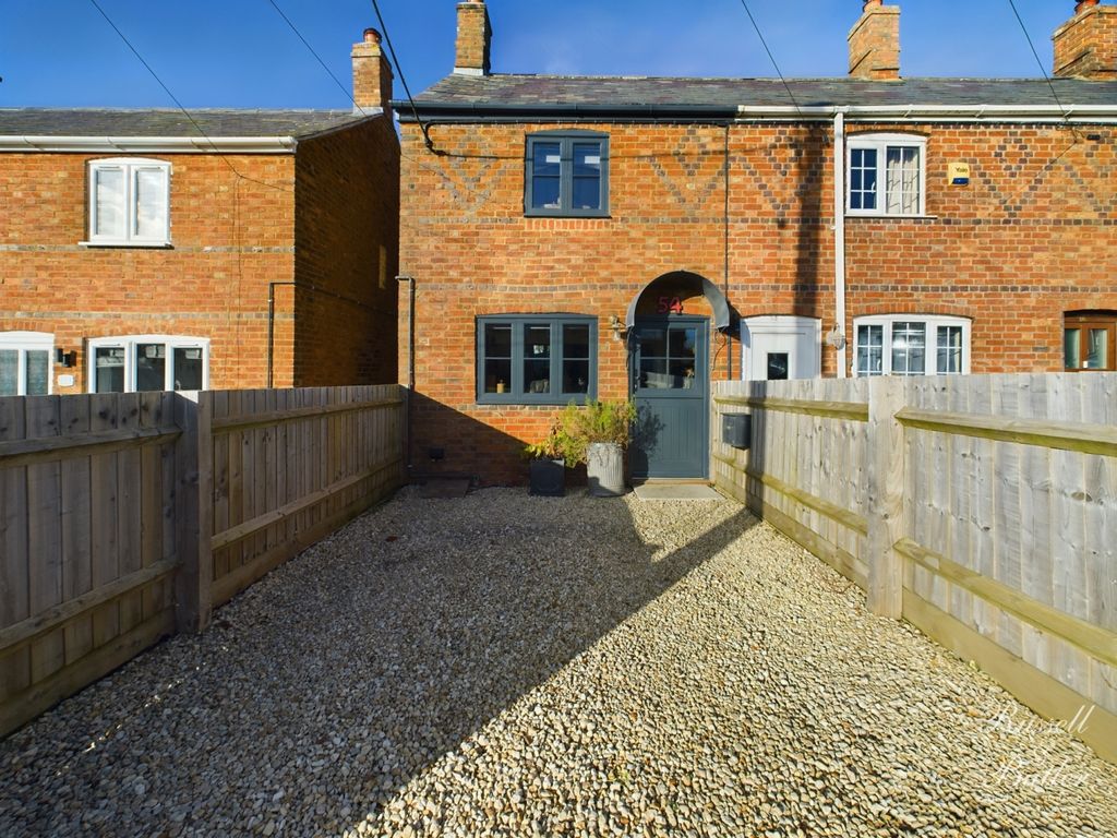 2 bed cottage for sale in Vicarage Lane, Steeple Claydon, Buckingham MK18, £275,000