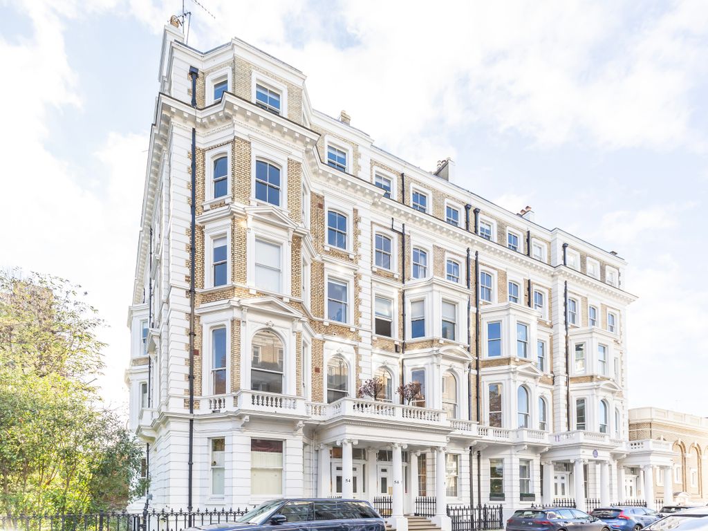 2 bed flat for sale in Cornwall Gardens, London SW7, £1,600,000