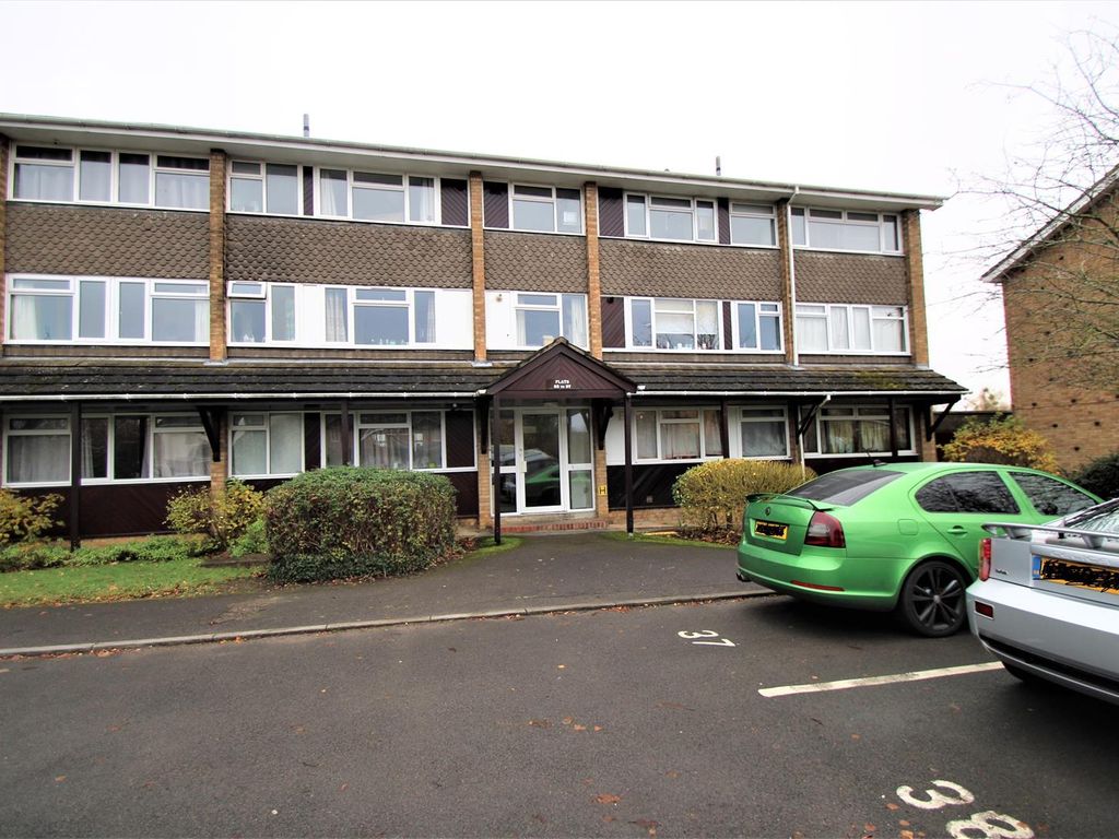 2 bed flat to rent in Pamington Fields, Ashchurch, Tewkesbury GL20, £800 pcm