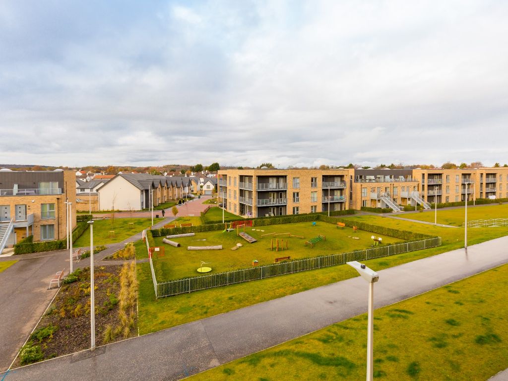 2 bed flat for sale in 8/5 Goldcrest Place, Cammo, Edinburgh EH4, £212,000