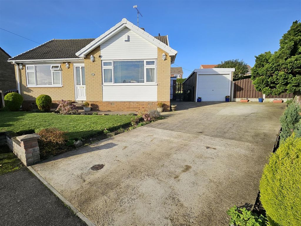 2 bed detached bungalow for sale in Chatsworth Avenue, Mexborough S64, £230,000