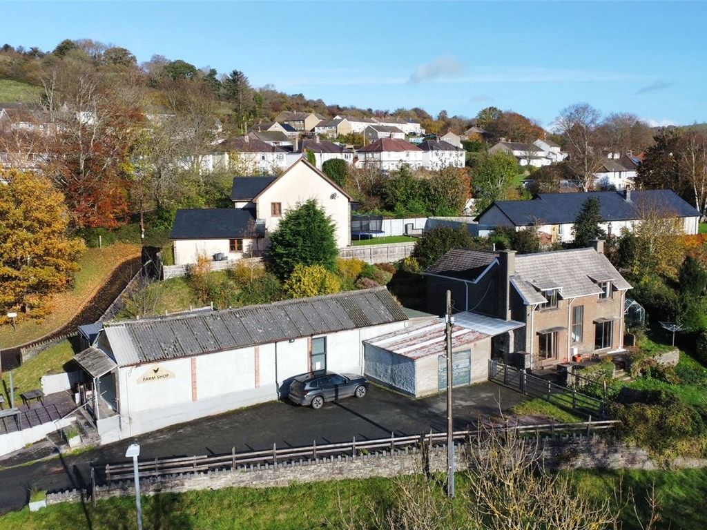 3 bed detached house for sale in Dorlangoch, Brecon, Powys LD3, £495,000
