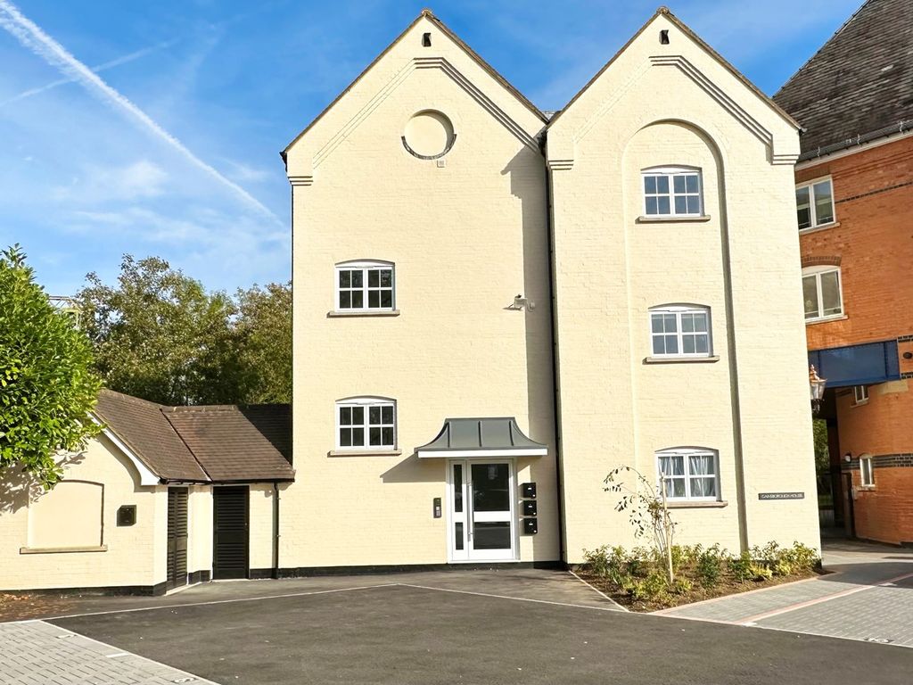 New home, 2 bed flat for sale in Sheering Lower Road, Sawbridgeworth CM21, £289,950