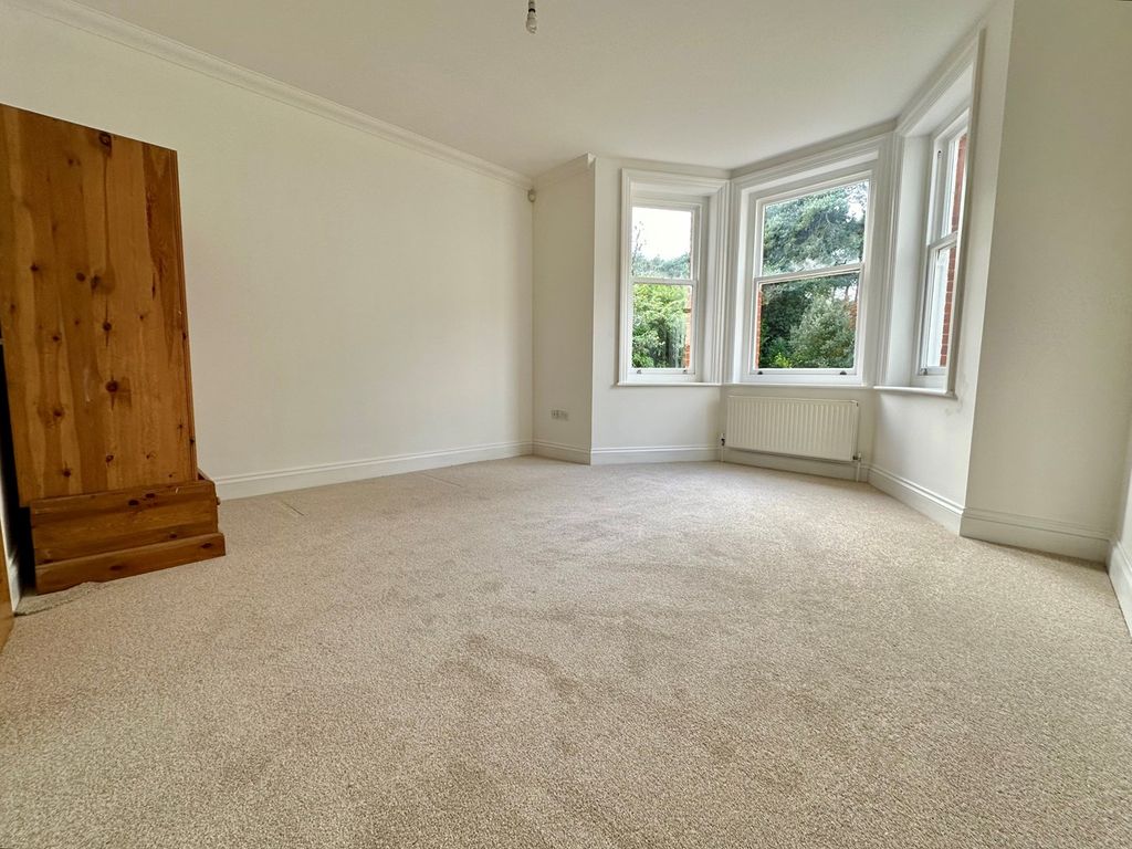 2 bed flat for sale in St Anthonys Road, Bournemouth BH2, £550,000