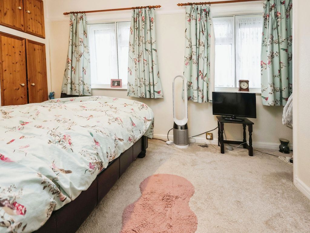2 bed terraced house for sale in Bushbury Road, Birmingham, West Midlands B33, £185,000