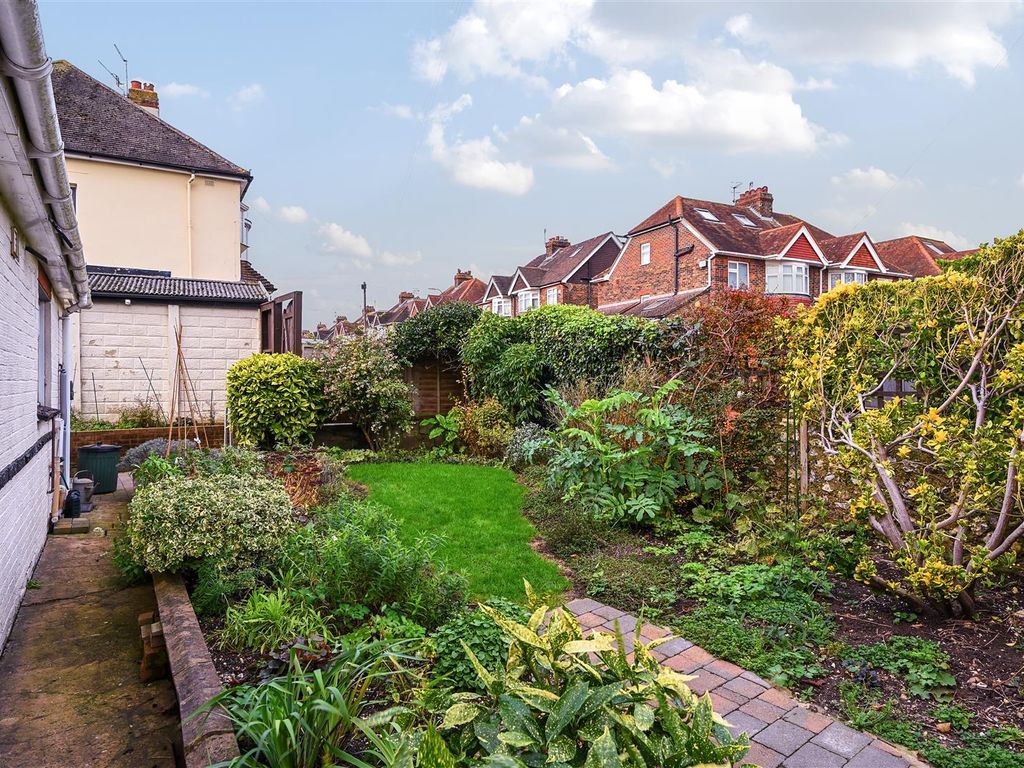 2 bed detached bungalow for sale in Mile Oak Road, Portslade, Brighton BN41, £400,000