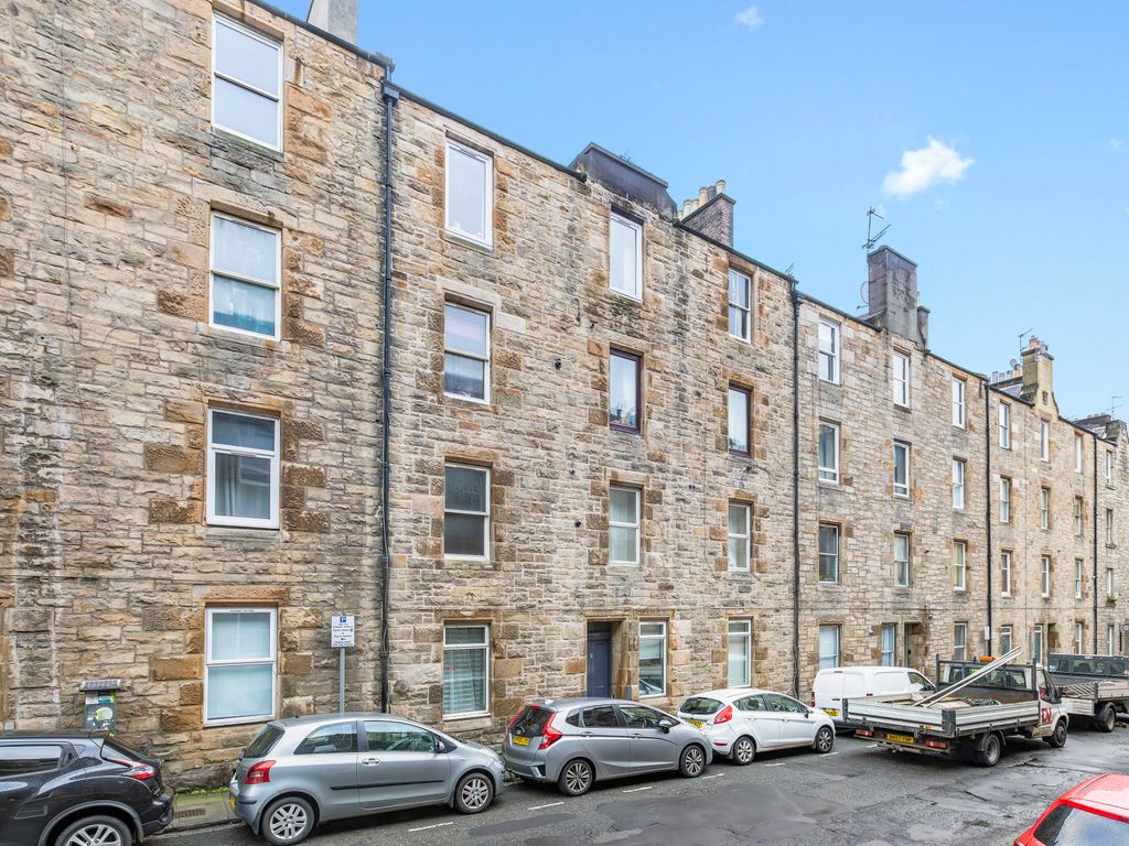 1 bed flat for sale in 8 1F2, Upper Grove Place, Edinburgh EH3, £170,000