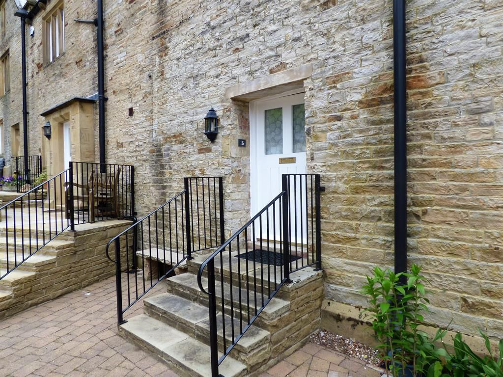 2 bed terraced house to rent in Eshton, Skipton BD23, £1,250 pcm