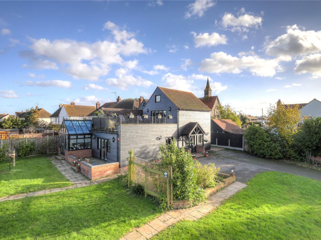 5 bed detached house for sale in Steeple Road, Latchingdon CM3, £850,000