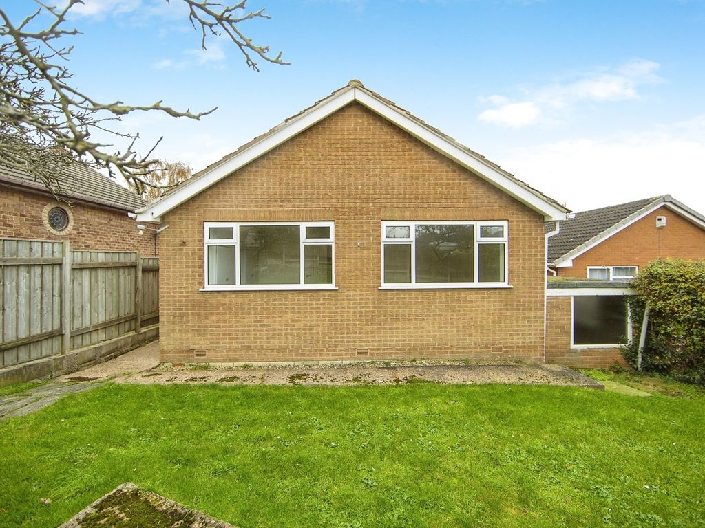 2 bed detached bungalow for sale in South Lea Avenue, Hoyland, Barnsley S74, £229,000