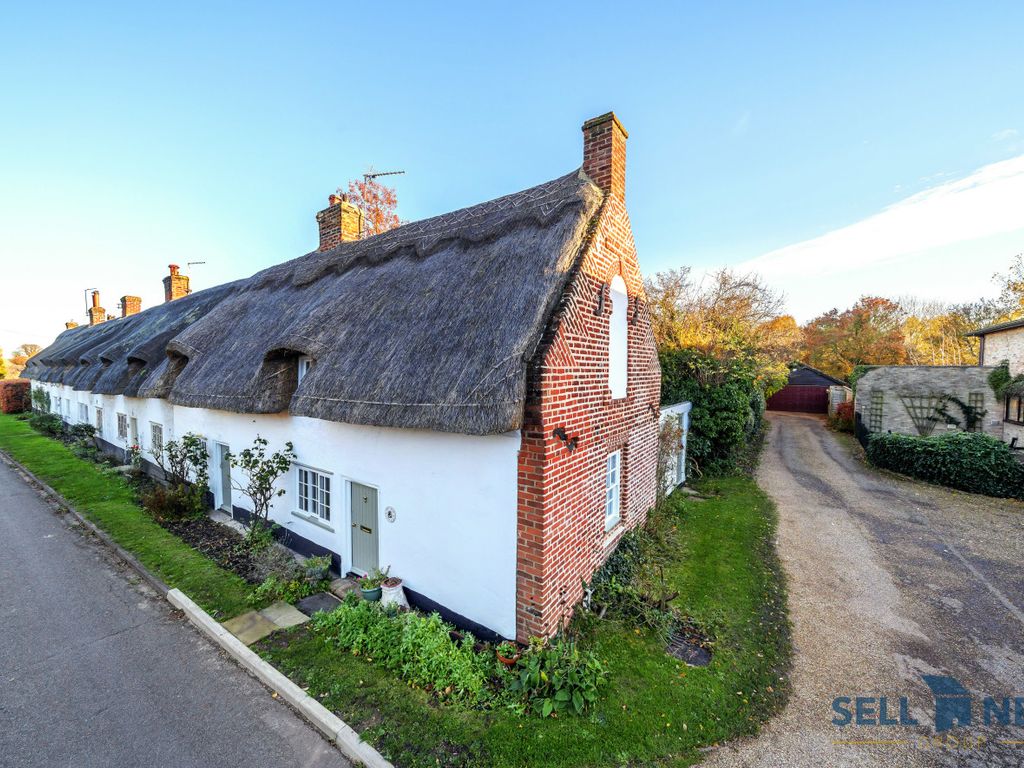 2 bed cottage for sale in Long Row, Cambridge CB23, £350,000