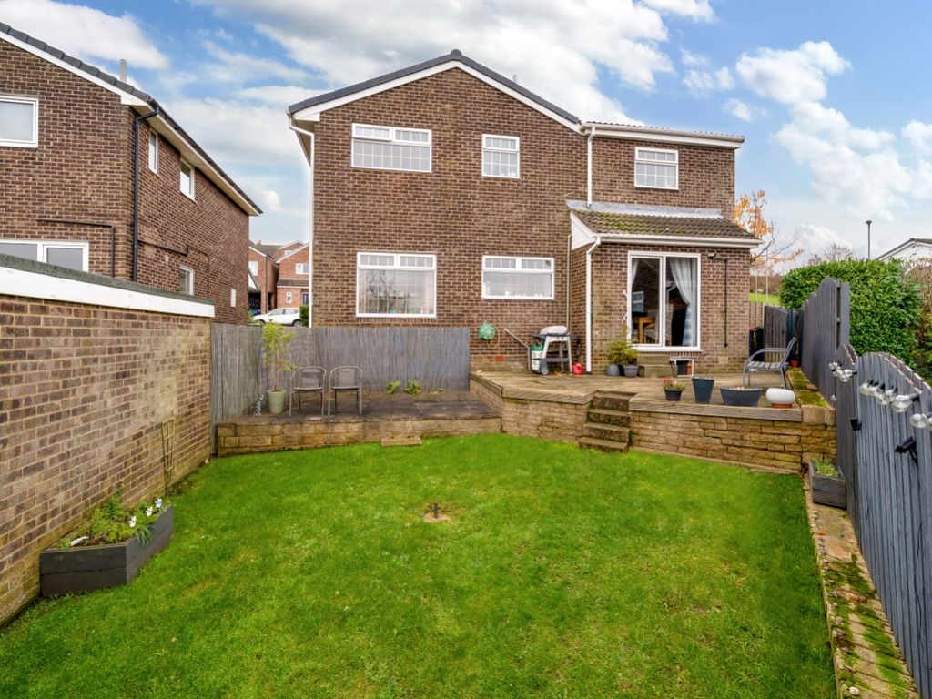 4 bed detached house for sale in West Bank Drive, South Anston, Sheffield, South Yorkshire S25, £350,000
