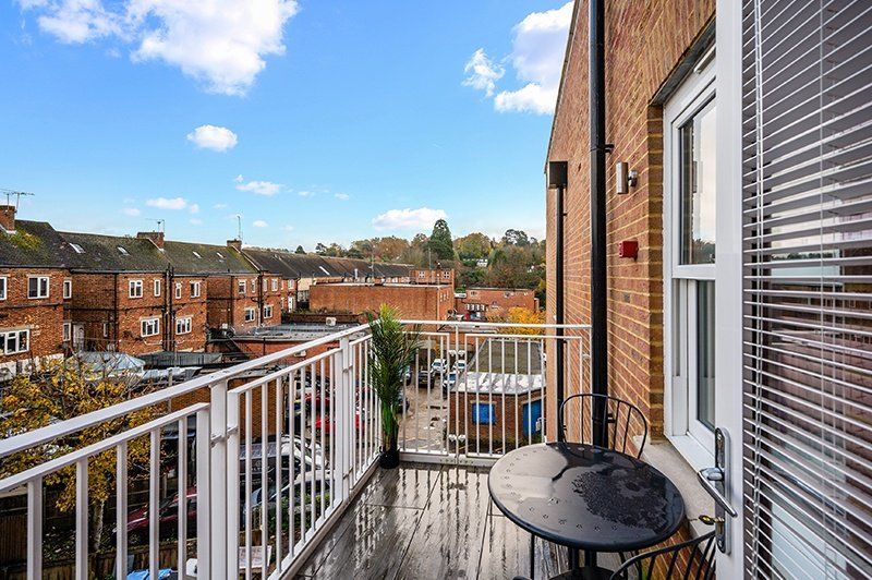 1 bed flat for sale in Eden Place, Oxted RH8, £350,000