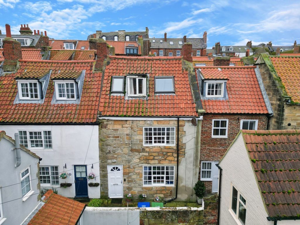 2 bed cottage for sale in Oystons Yard, Flowergate, Whitby YO21, £250,000
