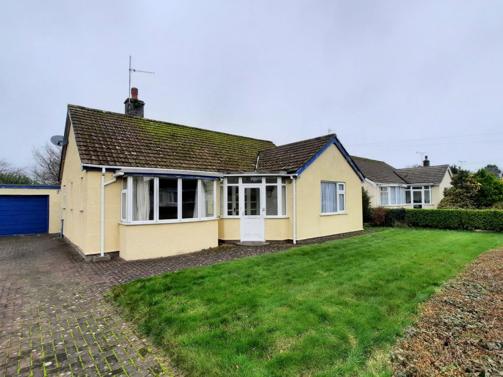 3 bed bungalow for sale in 6 Richmond Grove, Ramsey IM8, £265,000