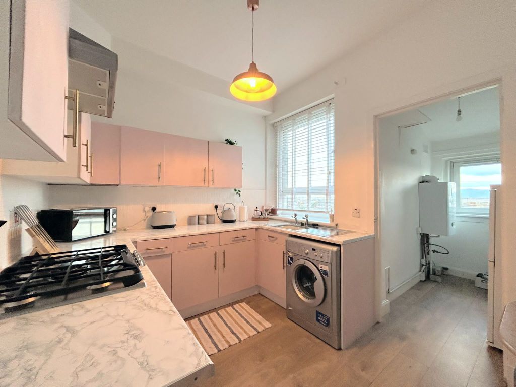 2 bed flat for sale in Mary Street, Lauriston FK2, £84,995