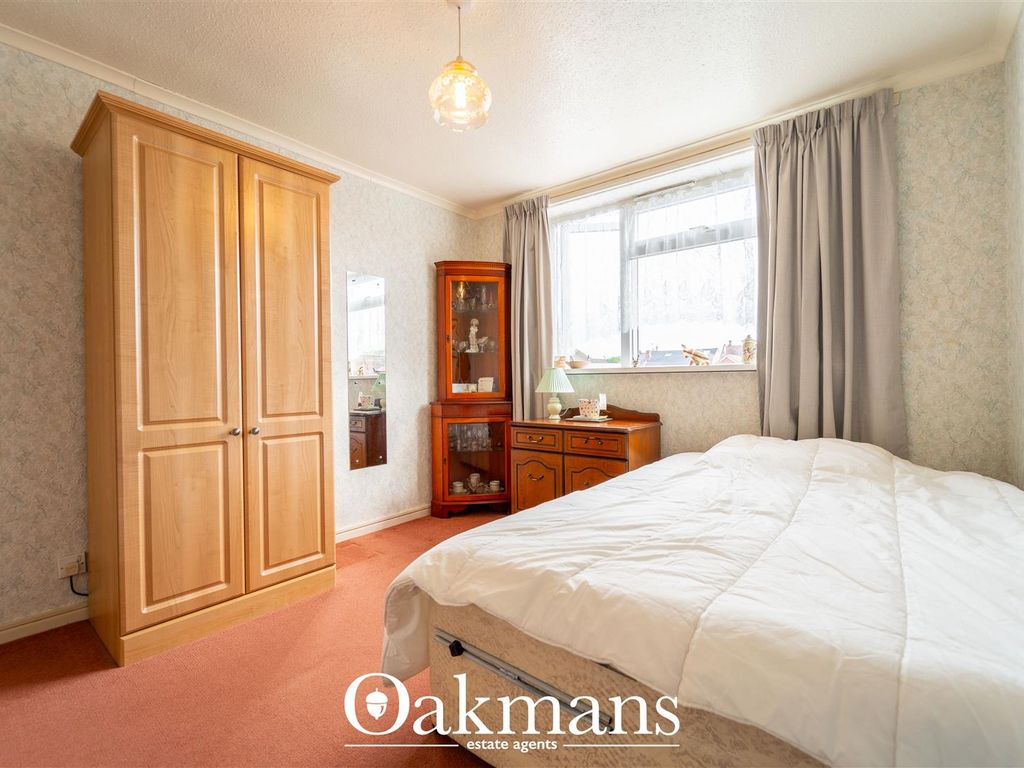 2 bed flat for sale in Arden Drive, Birmingham B26, £120,000