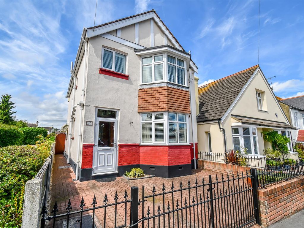 3 bed detached house for sale in Station Road, Leigh-On-Sea SS9, £499,995
