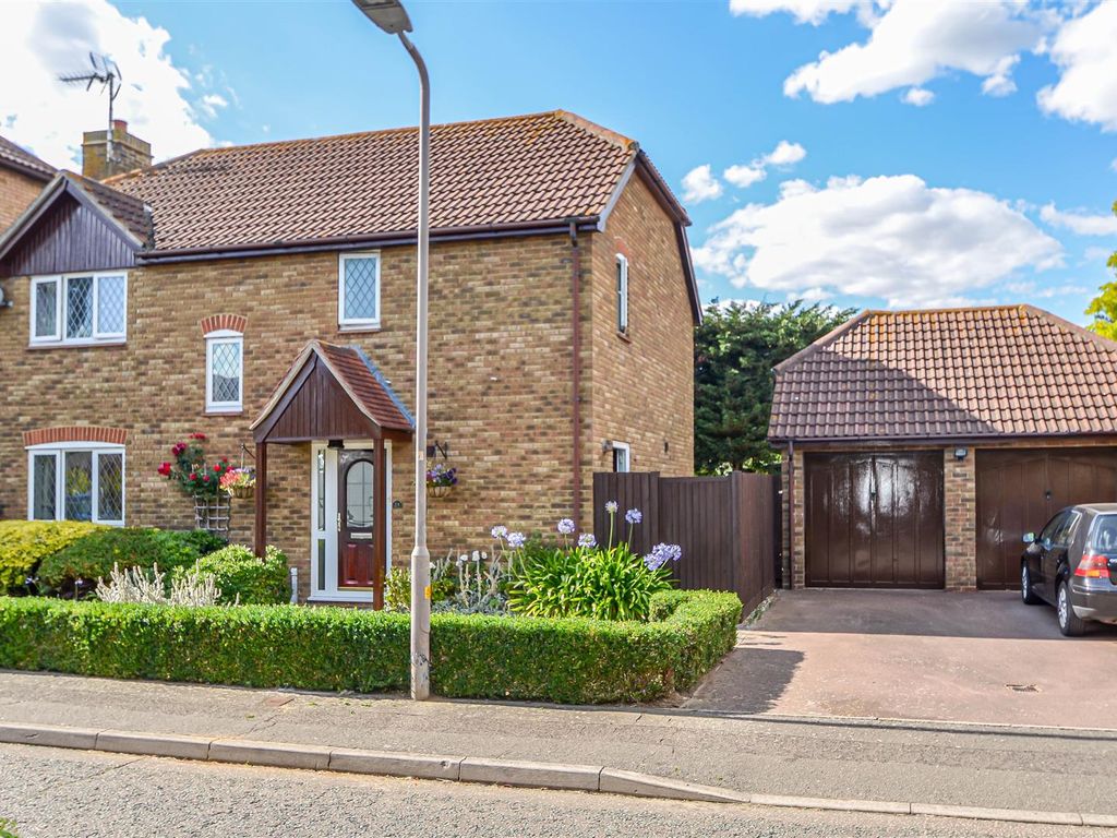 4 bed detached house for sale in Sedgemoor, Shoeburyness, Southend-On-Sea SS3, £600,000