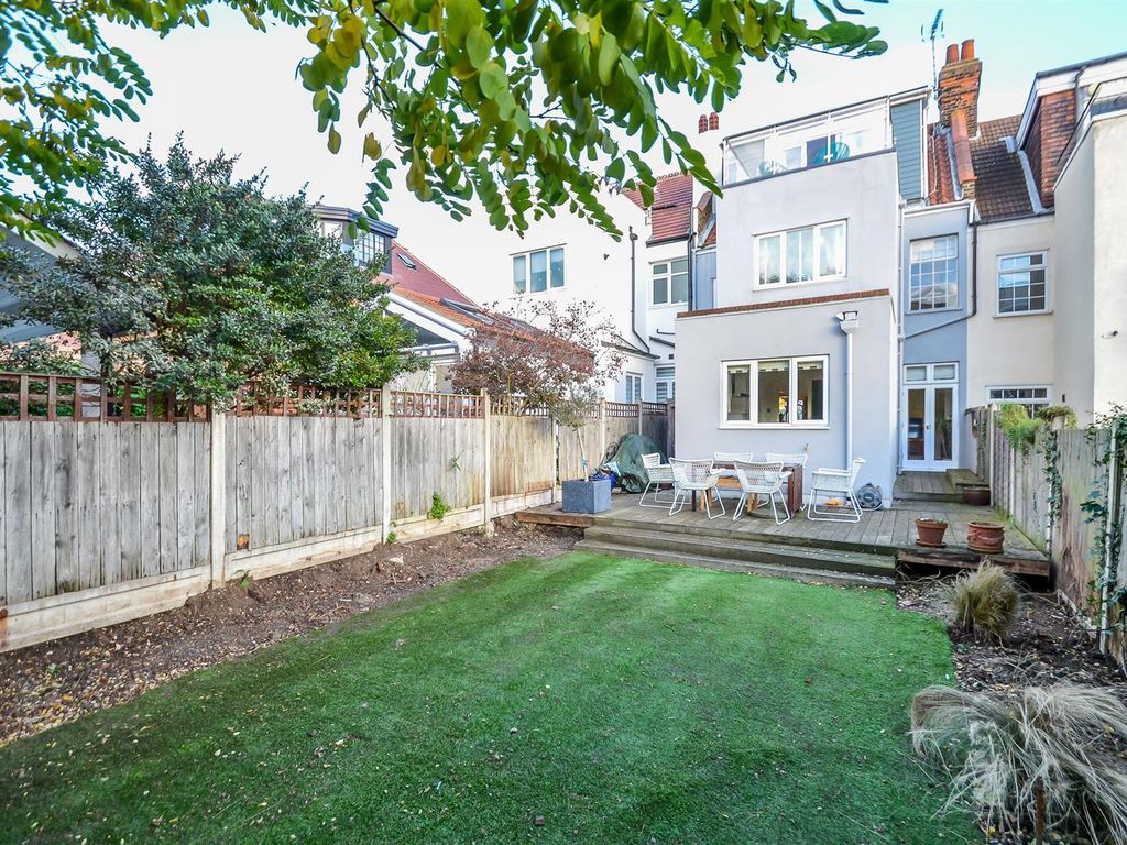 5 bed terraced house for sale in Leigh Cliff Road, Leigh-On-Sea SS9, £800,000