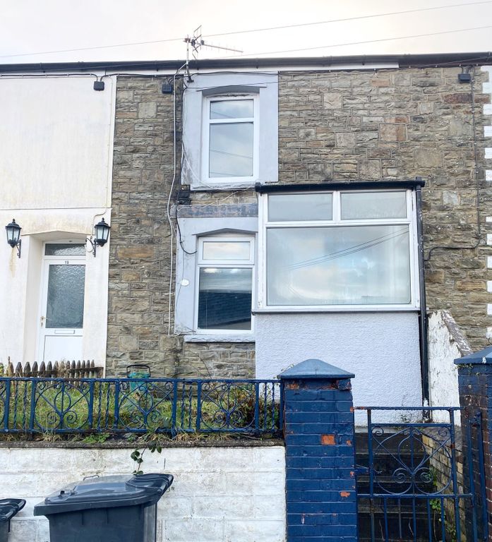 2 bed terraced house to rent in Jubilee Road, Abertillery NP13, £650 pcm