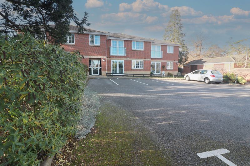 1 bed flat for sale in High Trees, Waterlooville PO7, £175,000
