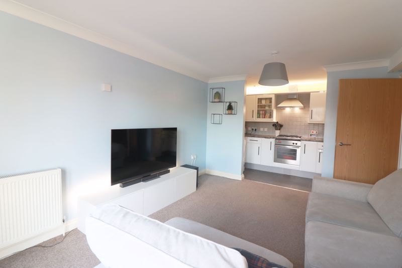 1 bed flat for sale in High Trees, Waterlooville PO7, £175,000