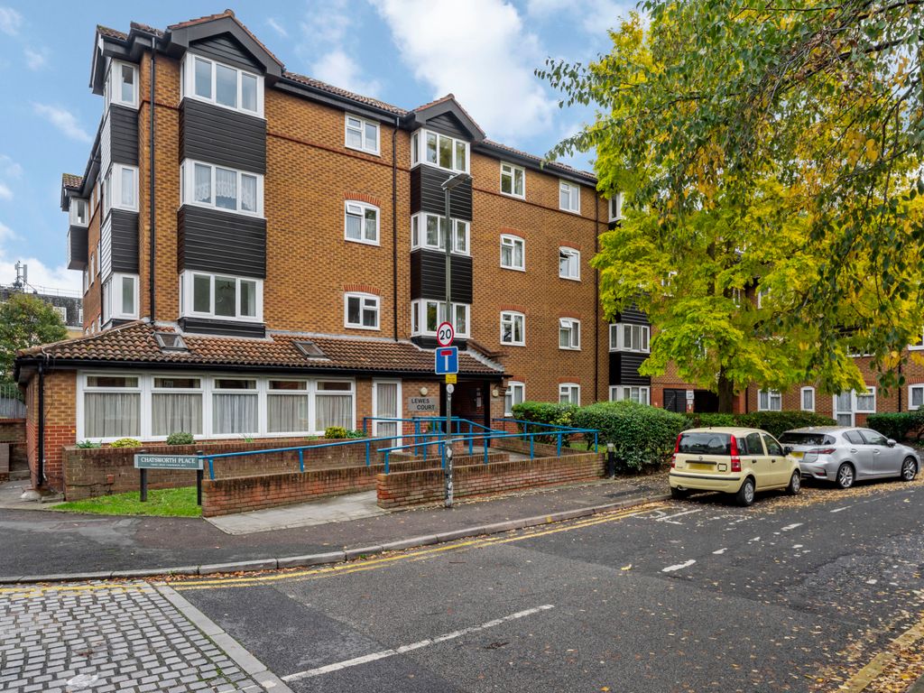 2 bed flat for sale in Chatsworth Place, Mitcham, Surrey CR4, £120,000