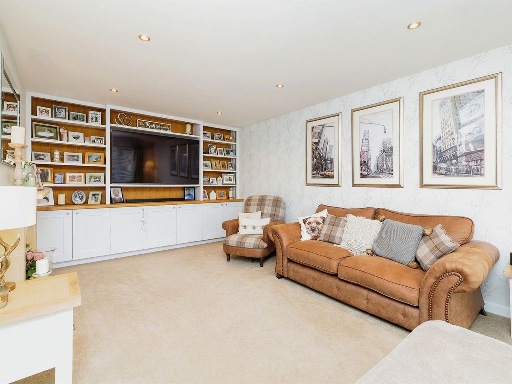4 bed detached house for sale in Manor Park, Maids Moreton, Buckingham MK18, £725,000